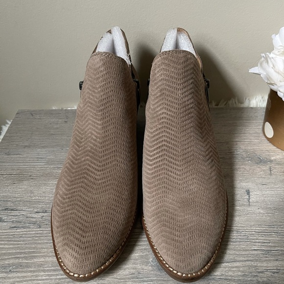 Lucky Brand Chevron Booties - Picture 2 of 6
